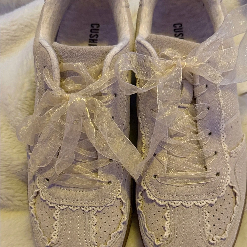 Cushion Walk Women's Elegant Cream Sneakers - Picture 7 of 8